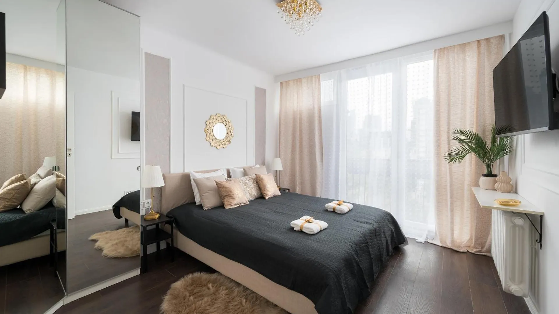 Apartamento New Metropolis 2-Bedroom Suite 900M To Central Station Metro Rondo Onz Varsóvia