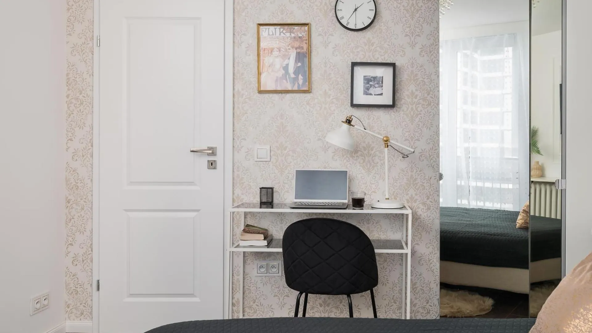 Apartamento New Metropolis 2-Bedroom Suite 900M To Central Station Metro Rondo Onz Varsóvia